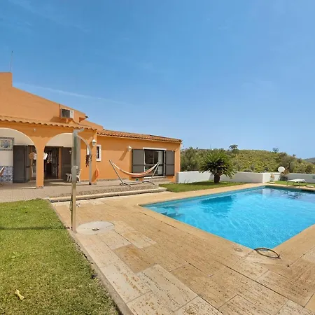 Holiday home T5 Com Piscina