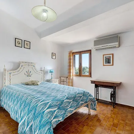 Holiday home T5 Com Piscina