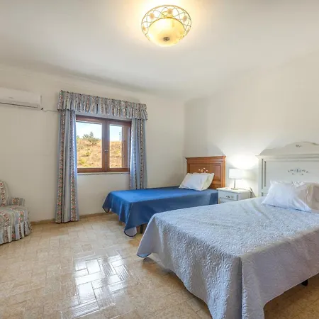 Casa de Férias T5 Com Piscina *